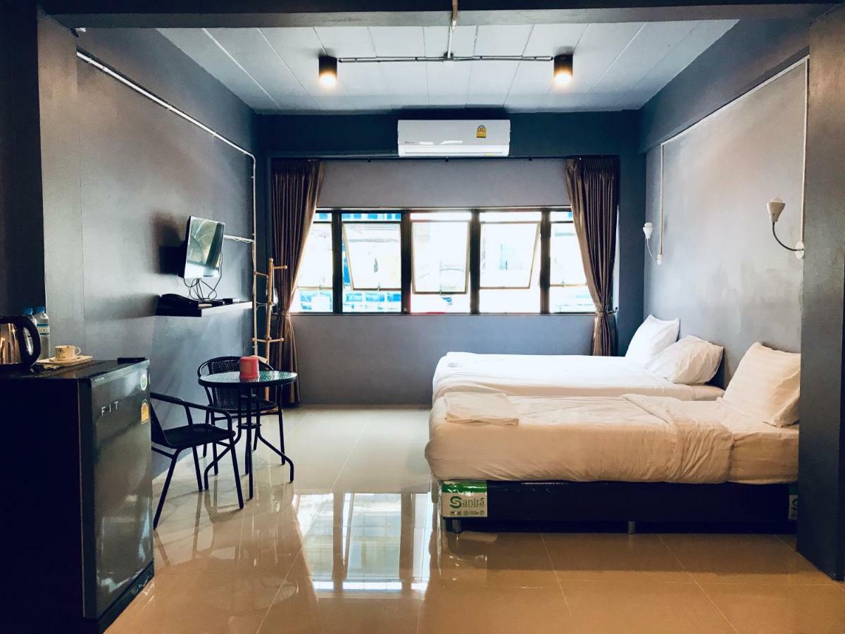 Sleepcatshostel Bangkok Exterior photo